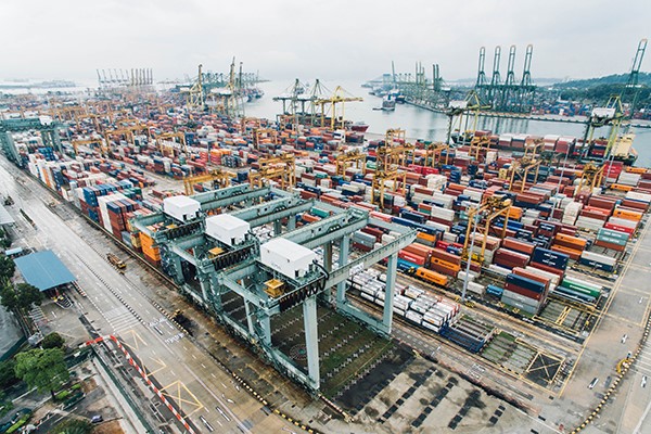 Cargo shipping yard